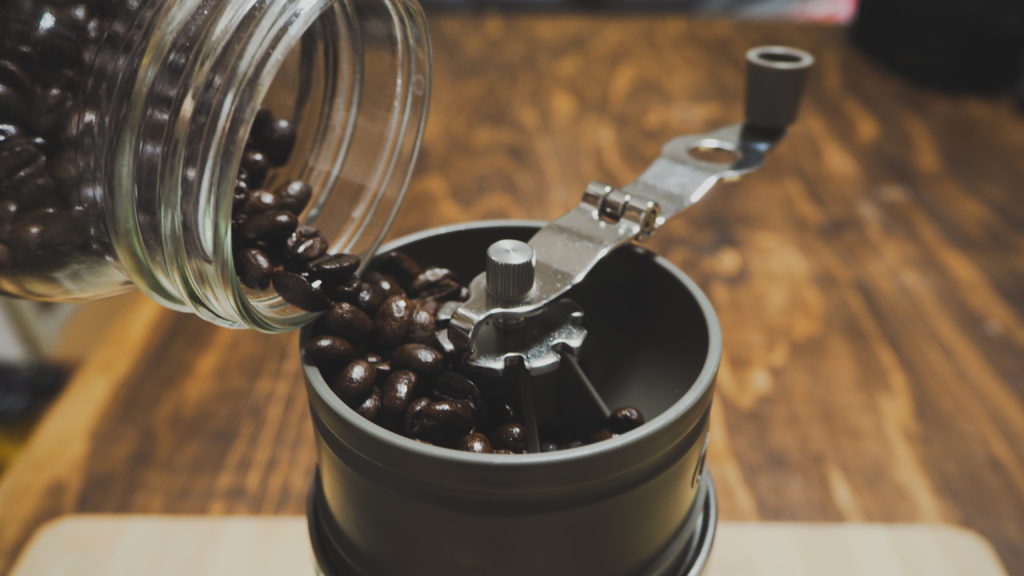 cafflano-hand-mill-grind-beans